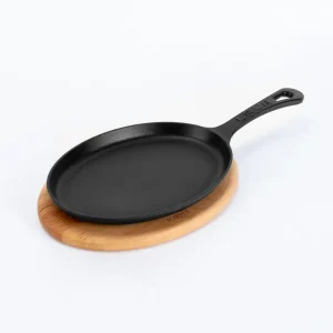 Lava Döküm Oval Fajita Tabağı Döküm Demir Yekpare Saplı Kayın Servis Ahşabı Ölçü 17x23cm